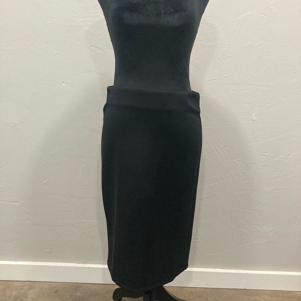 Elegant Black Midi Skirt